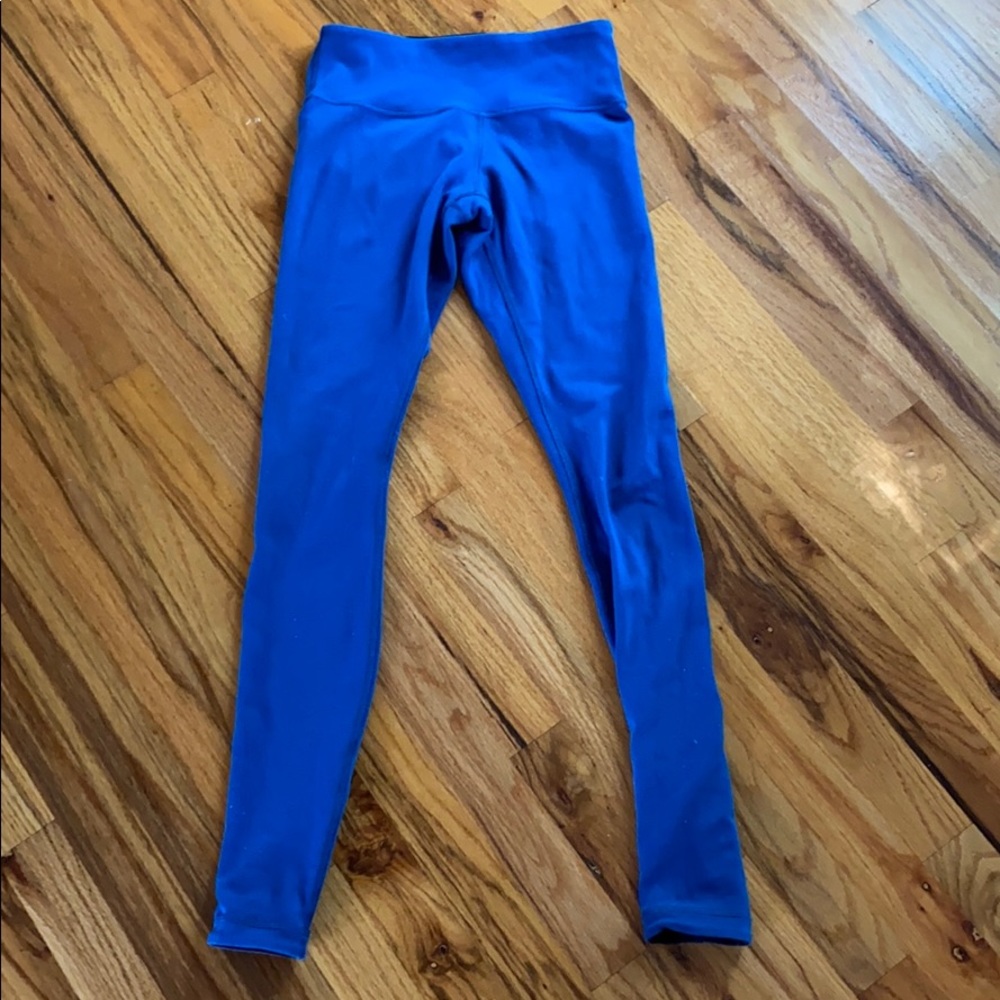 Lululemon long reversible black and blue leggings.